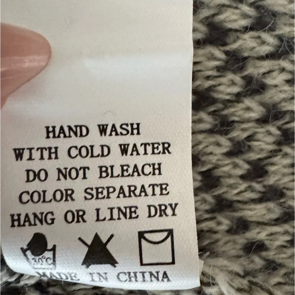 Debut Open Front Long Cardigan South Western Aztec Sweater Women’s size medium - Picture 8 of 8